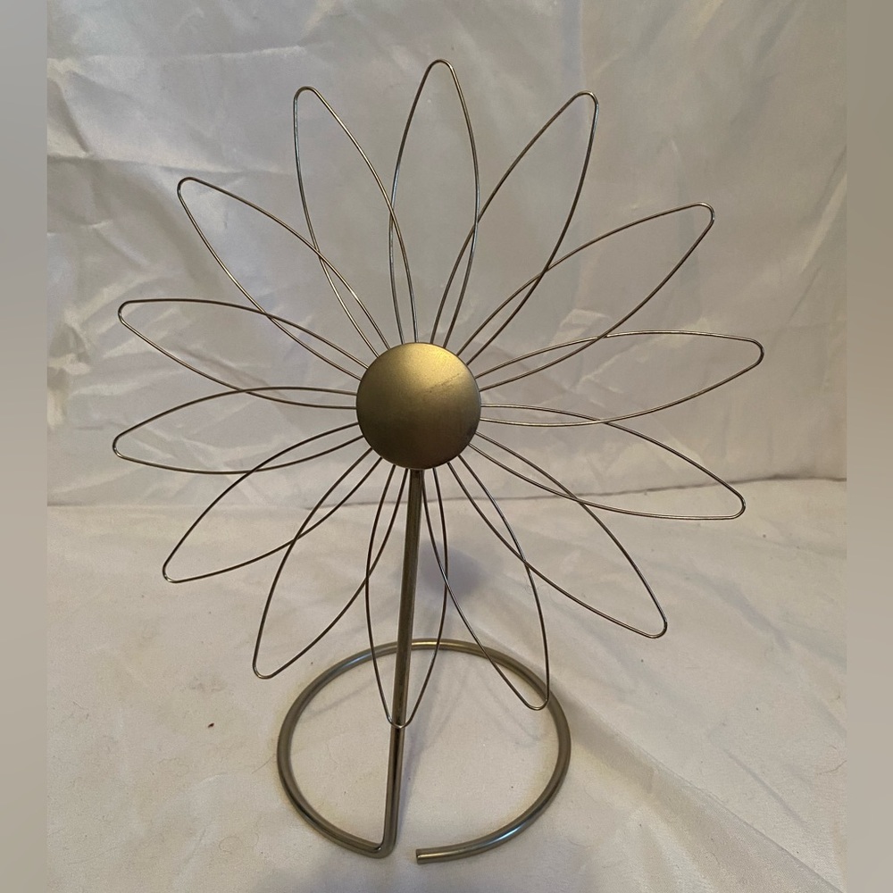 Metal flower Umbra